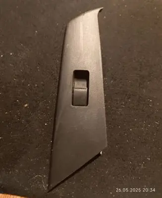 Mazda 3 II Quarter vent window switch BBM4685L1 K4057 BBM266370