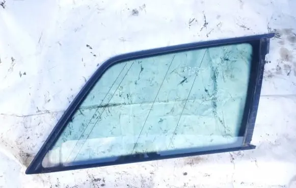 Volkswagen Golf V Rear side window