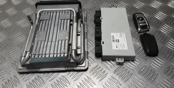 BMW 7 F01 F02 F03 F04 Engine ECU kit and lock set 7619884 5WK93888 9241971