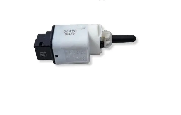 Opel Corsa F Brake pedal sensor switch 9813503180