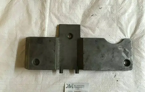 Mercedes-Benz C W202 Engine cover (trim) 1111500075