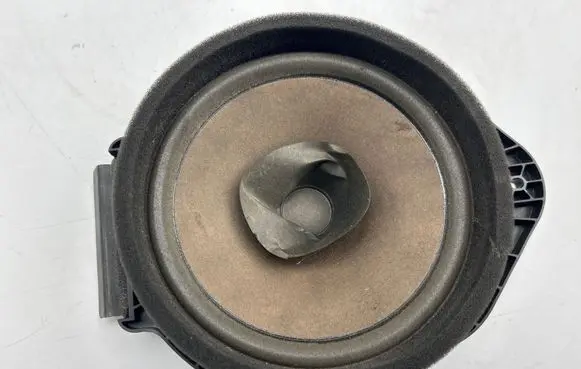 Opel Mokka Rear door speaker