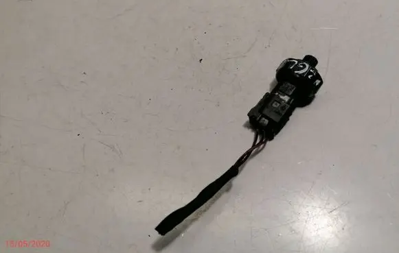 Air conditioning (A/C) pressure sensor