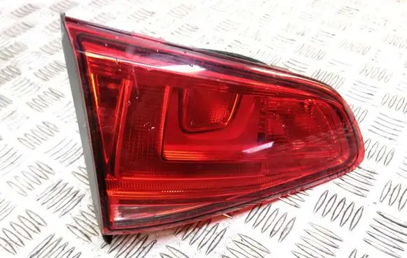 Volkswagen Golf VII Tailgate rear/tail lights 5G0945093AD
