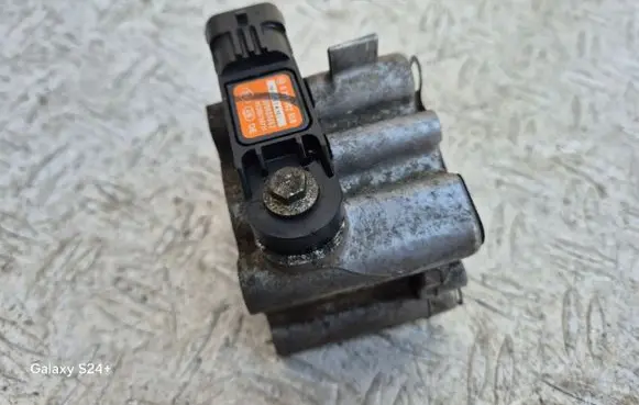 Renault Megane III Air pressure sensor 0281002958 8200685363 H8200758731