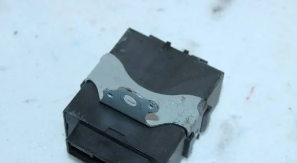 Toyota Avensis T270 Window wiper relay 8594005060 603034
