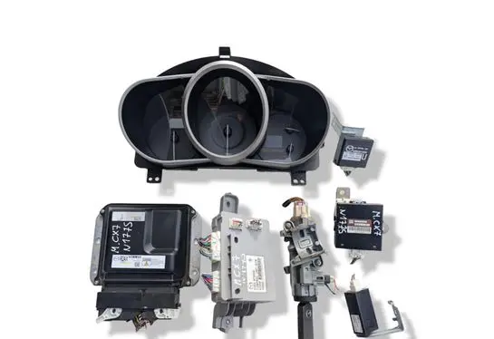 Mazda CX-7 Engine ECU kit and lock set 2758009496 R2AX18881G