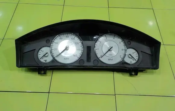 Chrysler 300 - 300C Speedometer (instrument cluster) A2C53132114