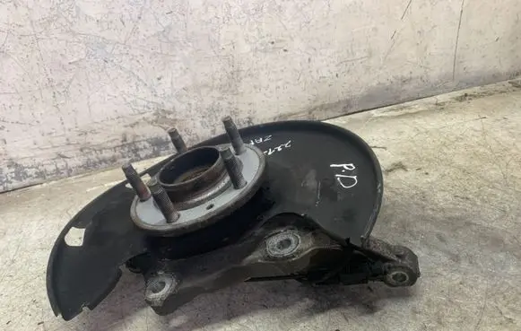 Opel Zafira C Front wheel hub