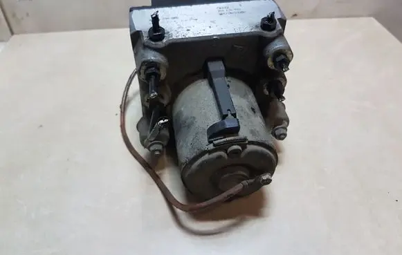 Audi A6 S6 C4 4A ABS Pump 0265214002 8D0614141