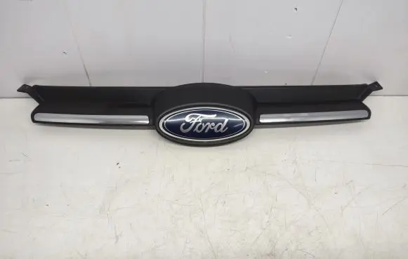 Ford Focus Front bumper upper radiator grill BM51BA133 BM518200B