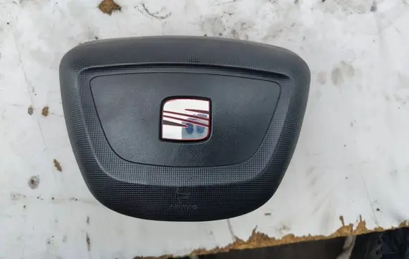Seat Ibiza IV (6J,6P) Steering wheel airbag 6J0880201K