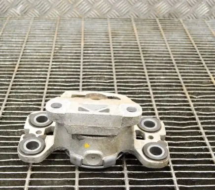 Volvo XC60 Engine mount bracket 31316875
