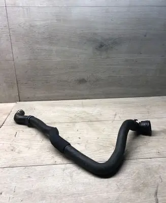 Volkswagen PASSAT B7 Engine coolant pipe/hose 3AA122157