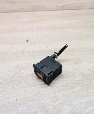 Nissan Primera Seat heating switch NILESSEATHEAT