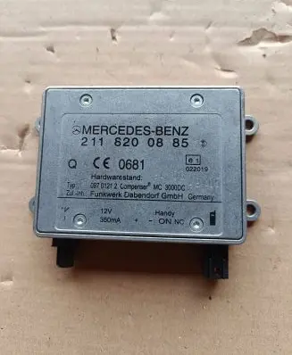 Mercedes-Benz E W211 Antenna control unit 2118200885 09701212