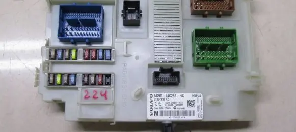 Volvo XC60 Fuse module AG9T14C256HC