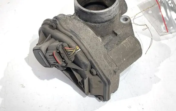Ford Focus Engine shut-off valve 2S6UFC