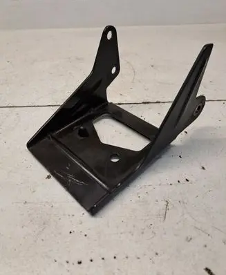 Audi A3 S3 A3 Sportback 8P Engine mounting bracket 06A103309AS VD7319