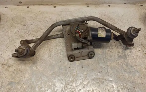 Renault Espace III Front wiper linkage and motor