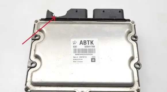 Opel Mokka Engine control unit/module 55591709