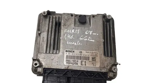 Toyota Auris 150 Engine control unit/module 0281013413 8966102E10 1039S16056