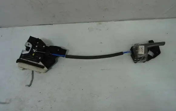 KIA Rio Rear door lock
