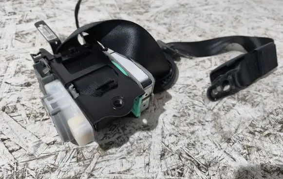 Porsche Cayenne (92A) Rear seatbelt 7N0857737DE 34059177 1T0857105