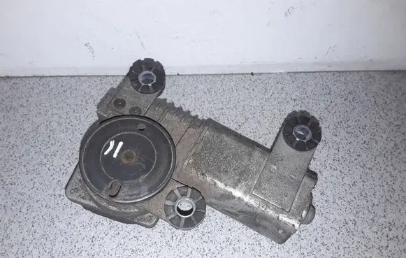 BMW 5 E39 Wiper motor 8361640