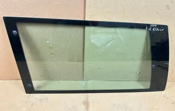 Mercedes-Benz Vito Viano W638 Rear side window