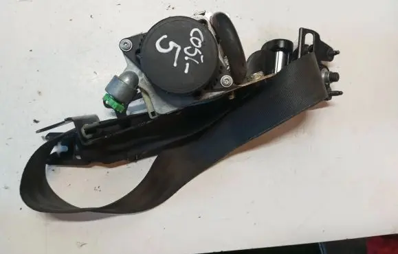 Volvo S60 Front seatbelt P39818843