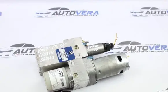 BMW 5 E60 E61 Tailgate hydraulic pump motor 7111867