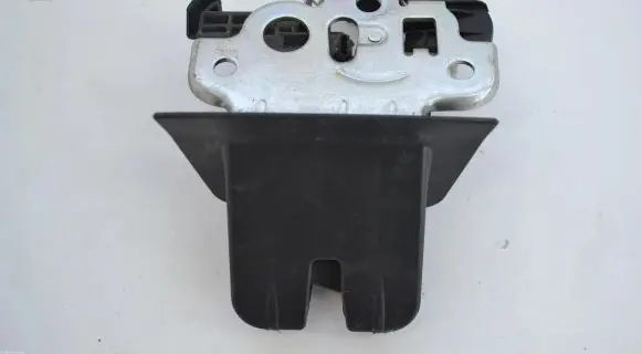 Audi A4 S4 B8 8K Tailgate/trunk/boot lock/catch/latch