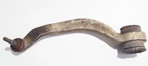 Volkswagen PASSAT B5 Front lower control arm/wishbone 4d0407695j