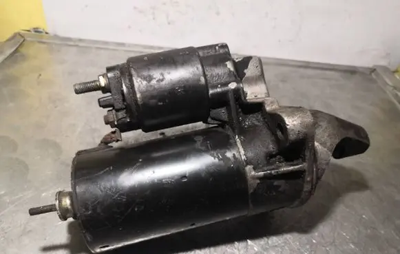 Volkswagen PASSAT B5.5 Starter motor 078911023D 1005821503