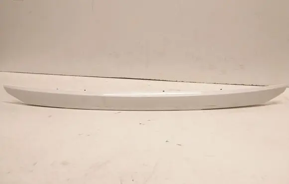 Toyota Yaris Trunk door license plate light bar 768010D19
