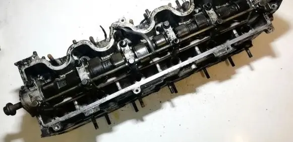Alfa Romeo 156 Engine head a869 gas9c1p