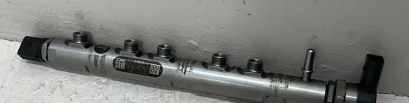 BMW 3 E90 E91 Fuel main line pipe 7809128 0445214183 0445214182