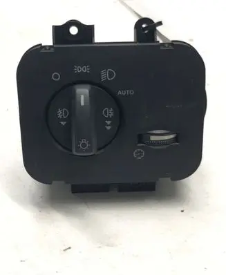 Land Rover Discovery 3 - LR3 Light switch YUD501480