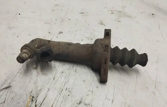 Volkswagen Transporter - Caravelle T5 Clutch master cylinder 