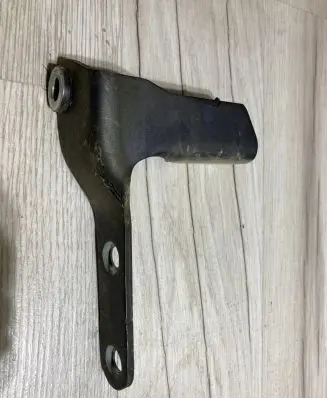 Toyota Hilux VIII Tailgate hinge 