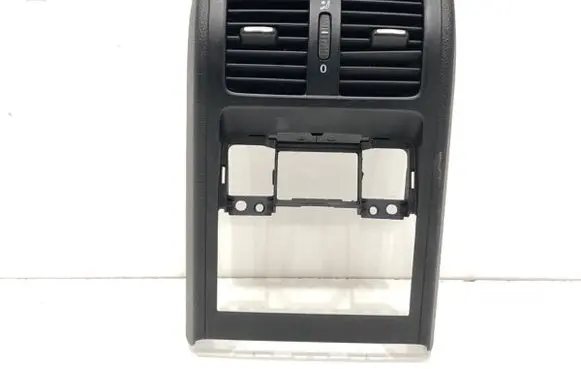Volkswagen PASSAT B6 Rear air vent grill