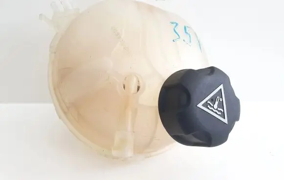 Peugeot Expert Coolant expansion tank/reservoir 9820083580