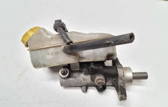 Volkswagen Transporter - Caravelle T5 Master brake cylinder 7H0611303A