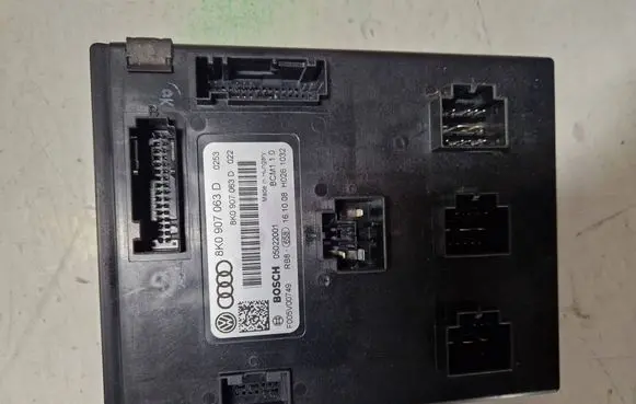 Audi A5 8T 8F Comfort/convenience module 8K0907063D