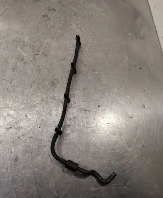 Volkswagen PASSAT B6 Fuel return line/hose 