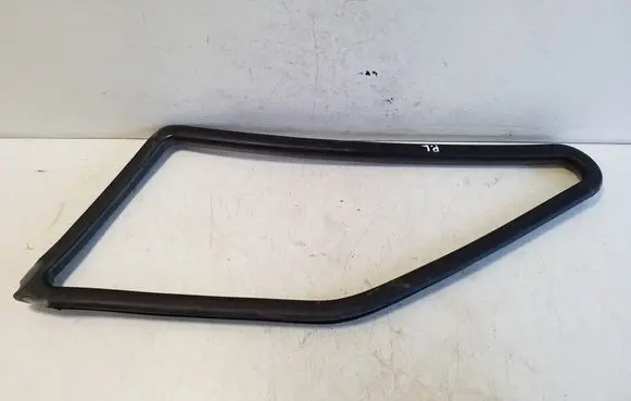 Iveco Daily 6th gen Rubber seal front coupe door window 