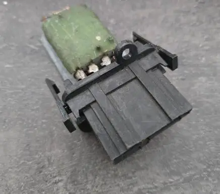 Volkswagen Polo III 6N 6N2 6NF Heater blower motor/fan resistor 1H0959263