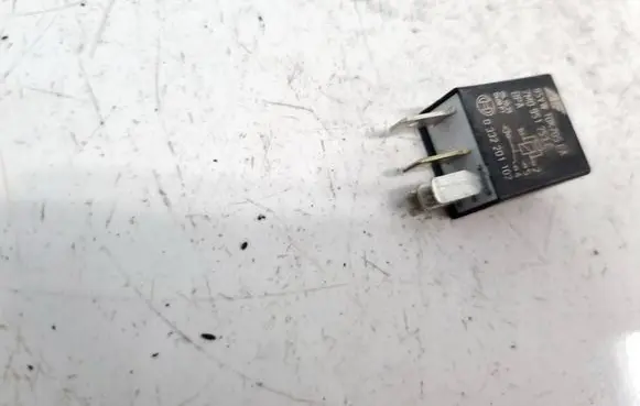 Skoda Octavia Mk2 (1Z) Other relay 7M0951253C 0332201102