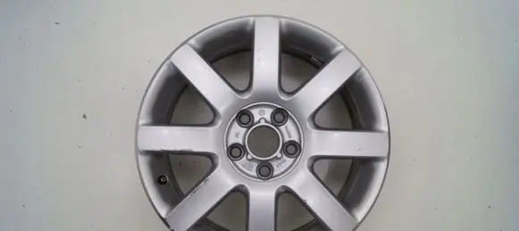Volkswagen Golf V R17 alloy rim 1K0601025N